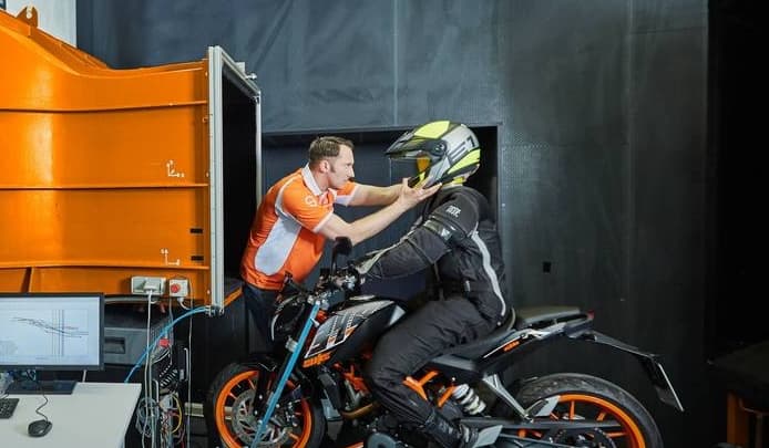 Schuberth Produktion – Schutzhelme